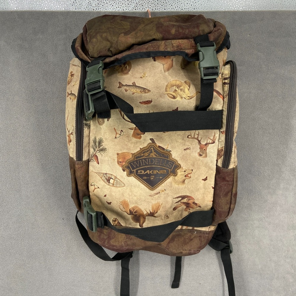 Dakine Windells Unisex Multicolor Camo Wildlife Print Hiking Travel Backpack Bag